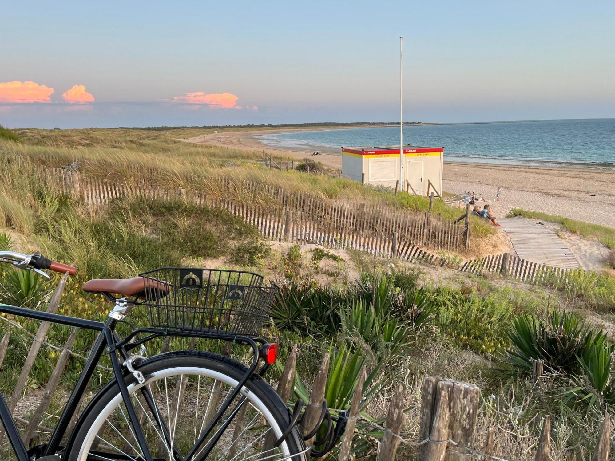 Un Air De Famille Bed & Breakfast Saint-Pierre-d'Oleron Exterior foto